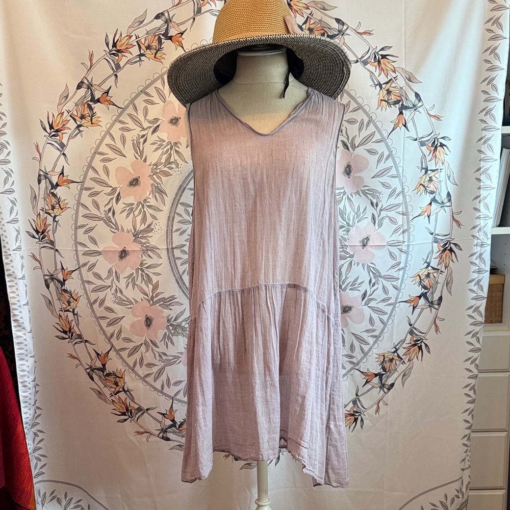 Sleeveless Lavender Dress with V-Neck